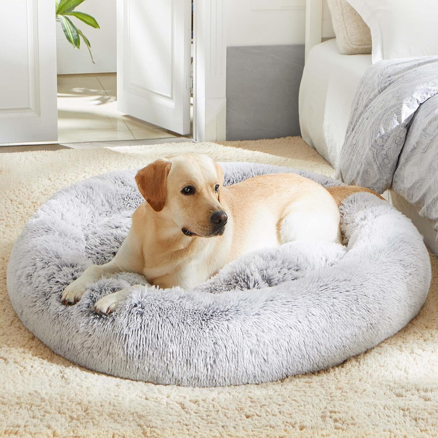 Calming Dog & Cat Bed, Anti-Anxiety Donut Cuddler Warming Cozy Soft round Bed, Fluffy Faux Fur Plush Cushion Bed for Small Medium Dogs and Cats (20"/24"/27"/30")